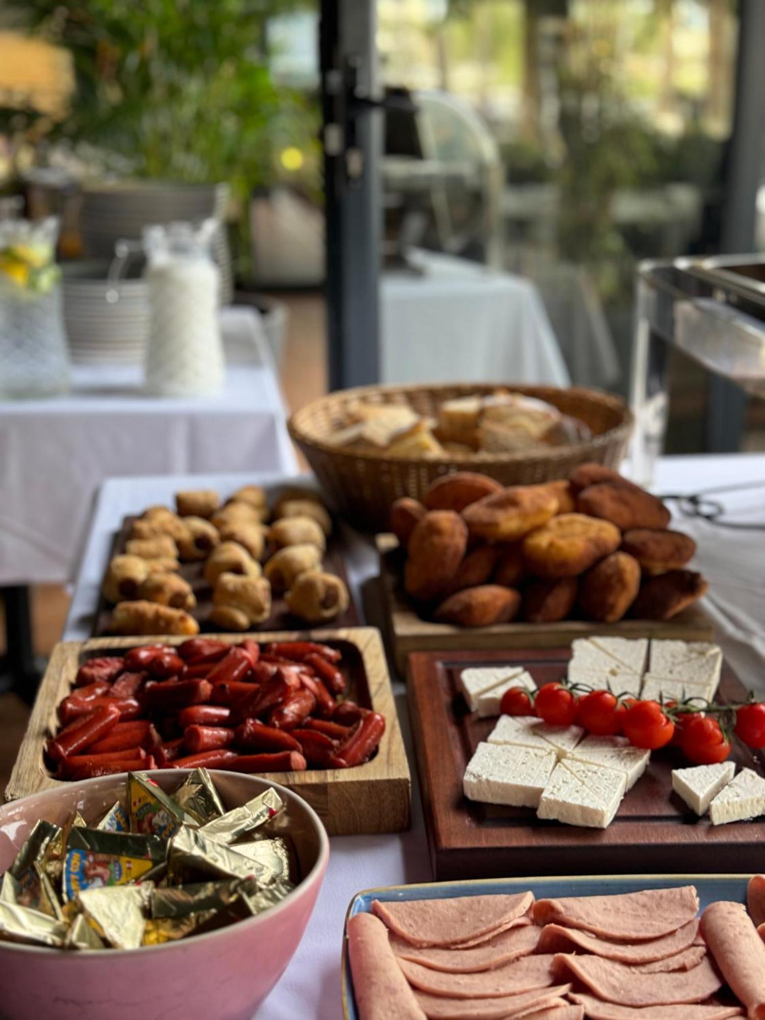Hotel Patio Vlorë 外观 照片